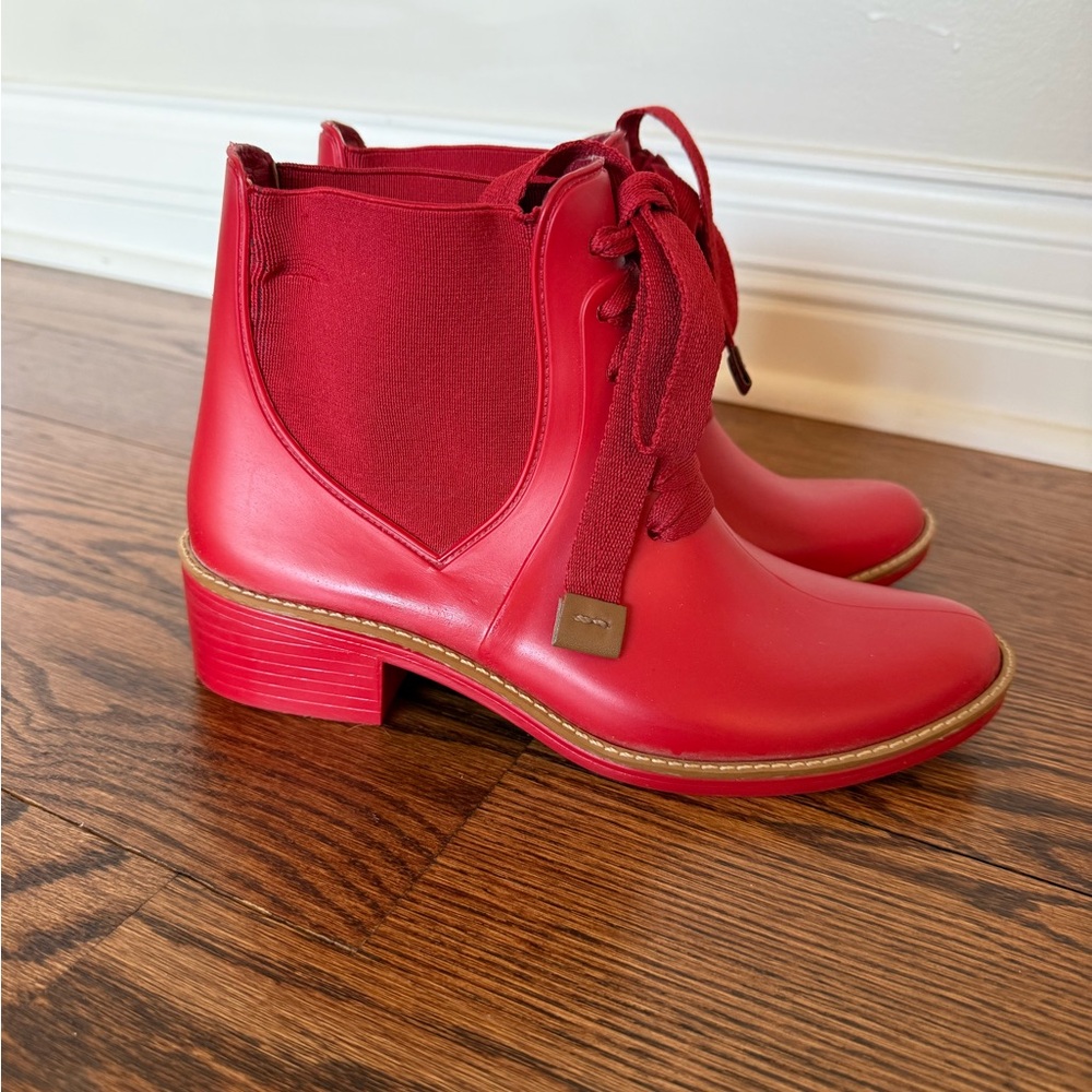 Bernardo Red Lacey rain boots
